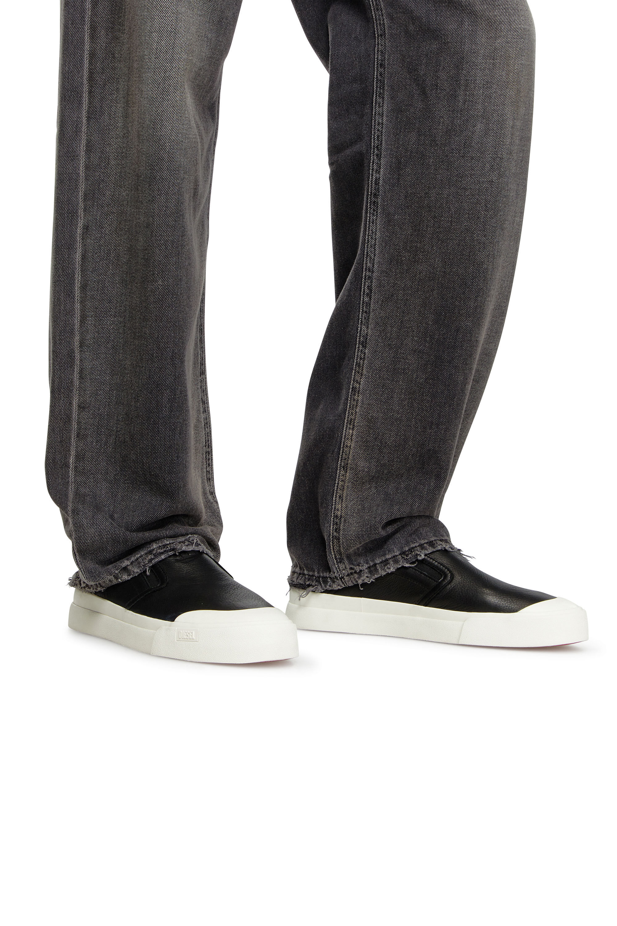 Men s S Athos Slip on sneakers in plain leather Black Diesel