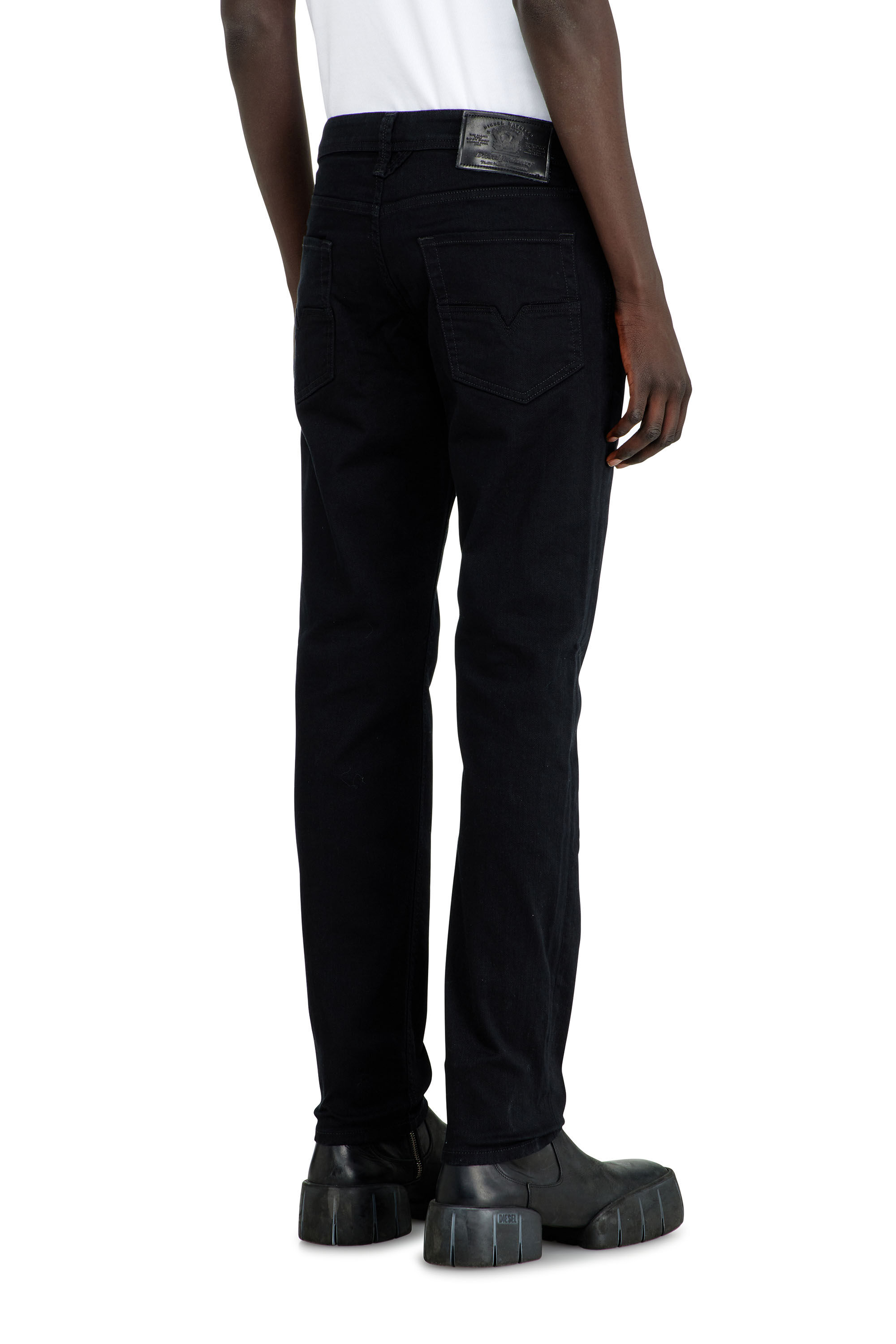Larkee-Beex 0688H Men: Tapered Black/Dark grey Jeans | Diesel