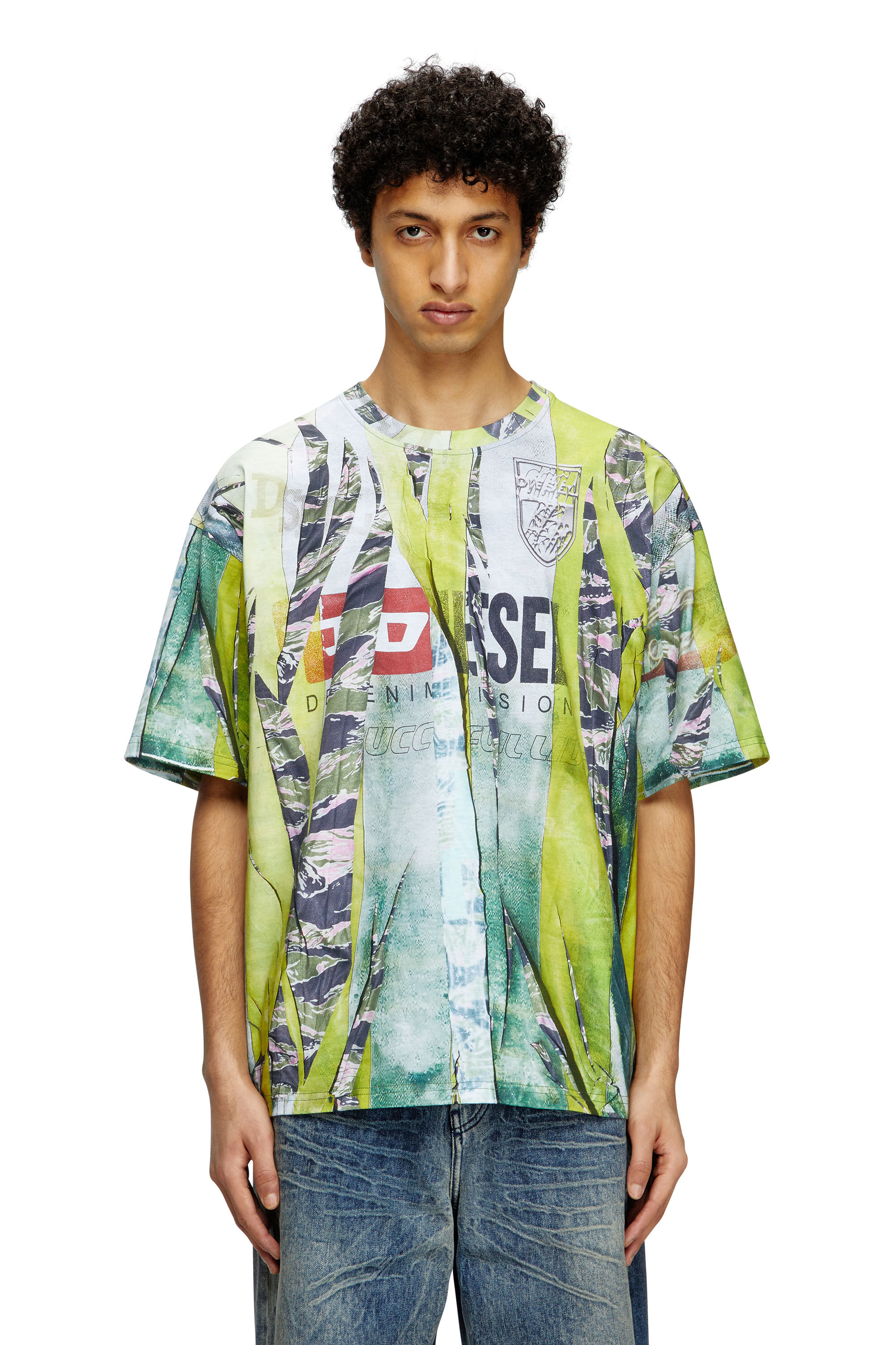 Diesel - T-BOXT-R13, Man's T-shirt with trompe l'oeil cracked print in Green/Yellow - 3