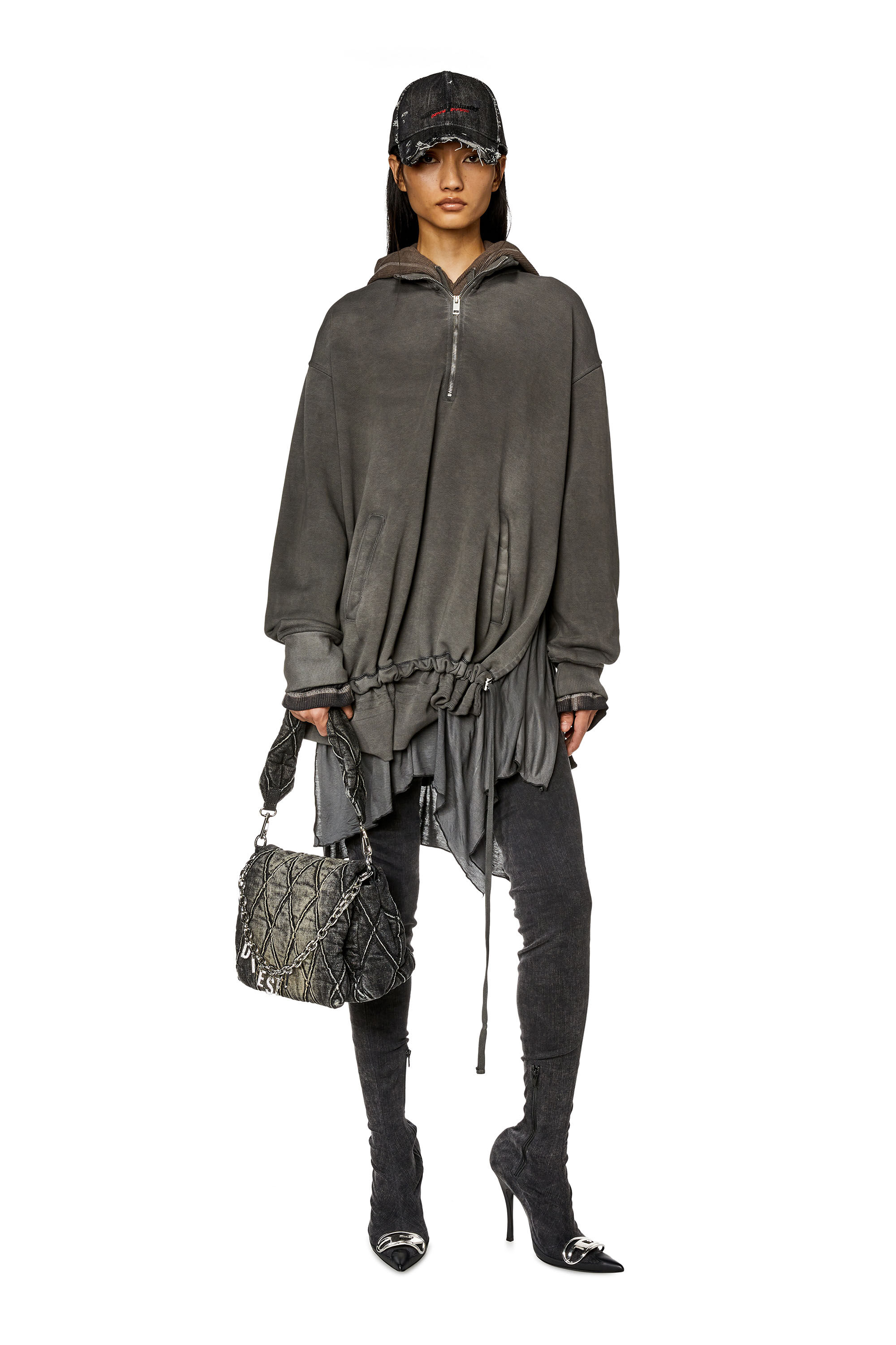 DIESEL キャンバスチャームDMショルダーバッグ レディース ショルダーバッグ CHARM-D SHOULDER M（ショルダー