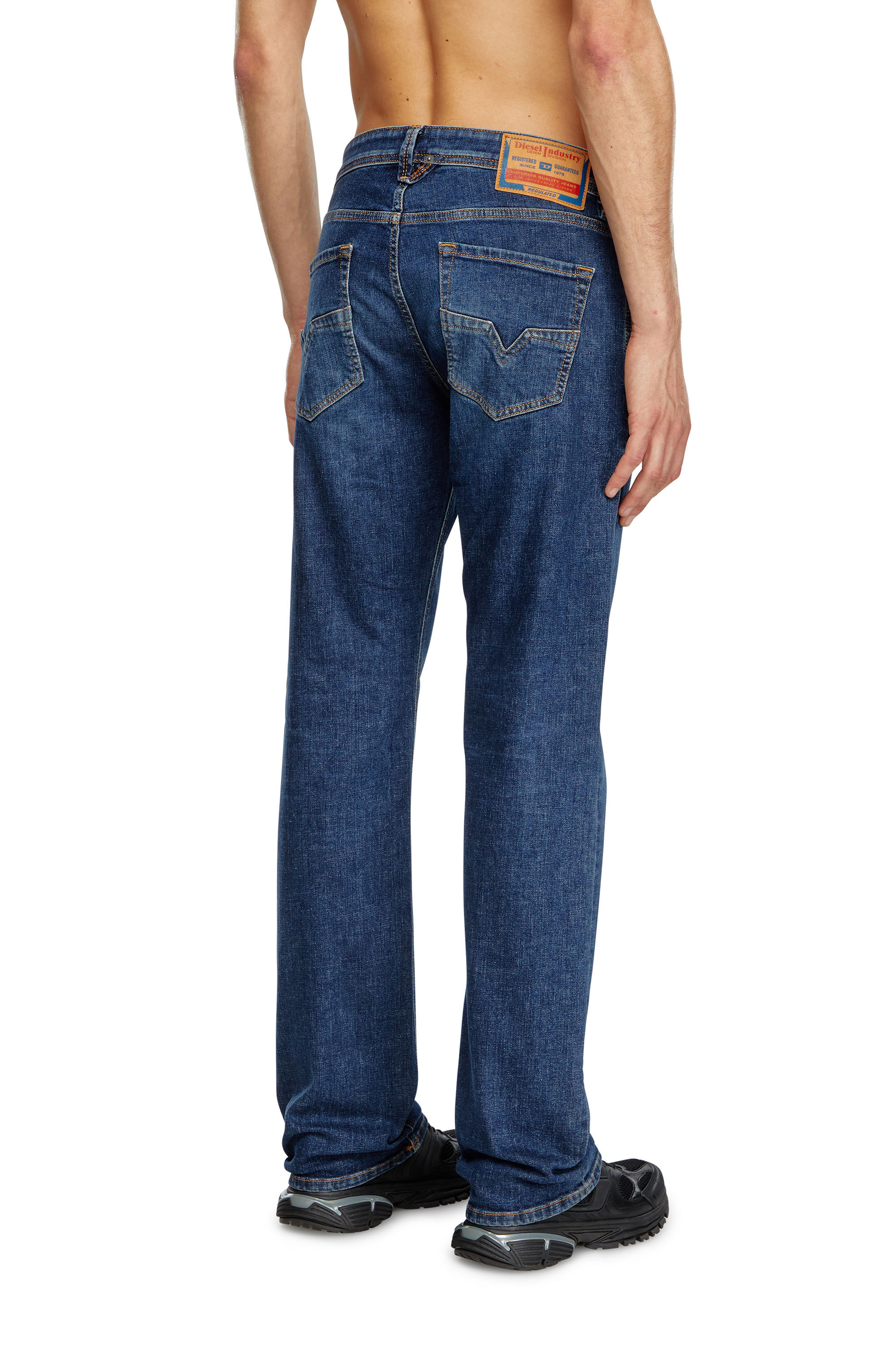 Diesel - Straight Jeans 1985 Larkee 09J47, Dark Blue - Image 4