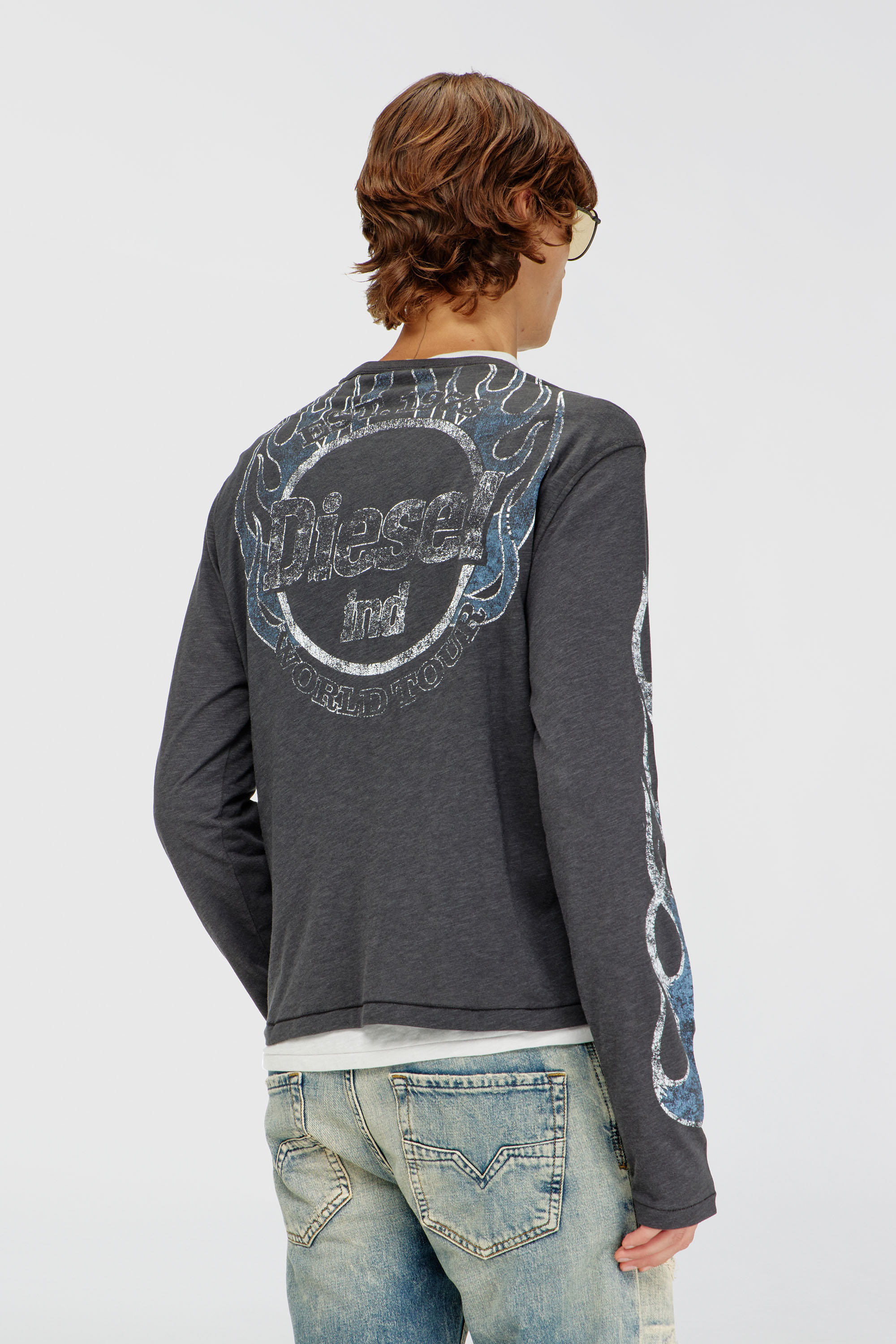 Diesel - T-NOTS-LS, Man's Long-sleeve T-shirt in slub jersey with crack print in Dark grey - 3