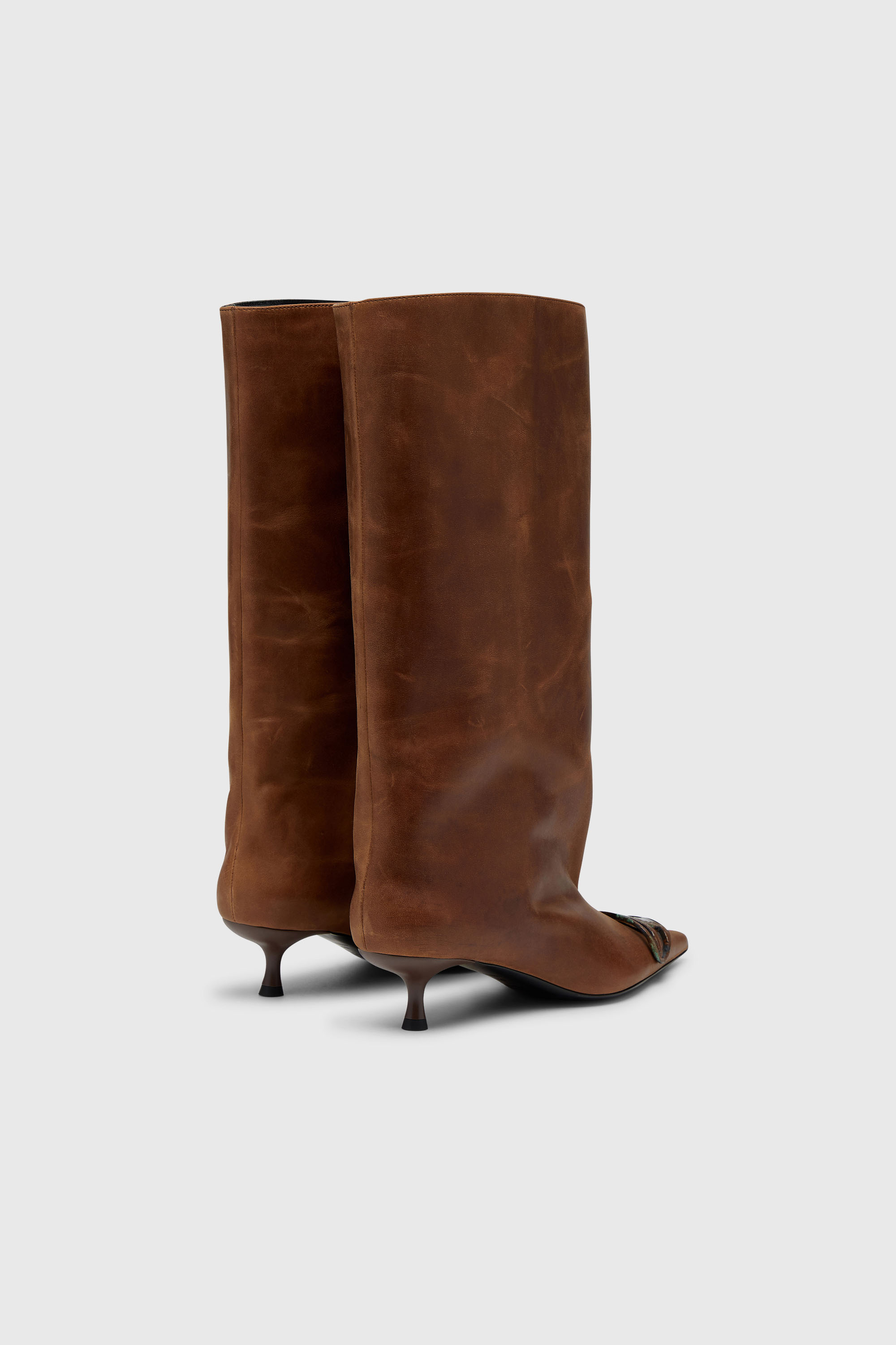 Diesel - D-VENUS 40 KB TUBE, Woman's D-Venus-Knee-high boots in oiled leather in Brown - 3