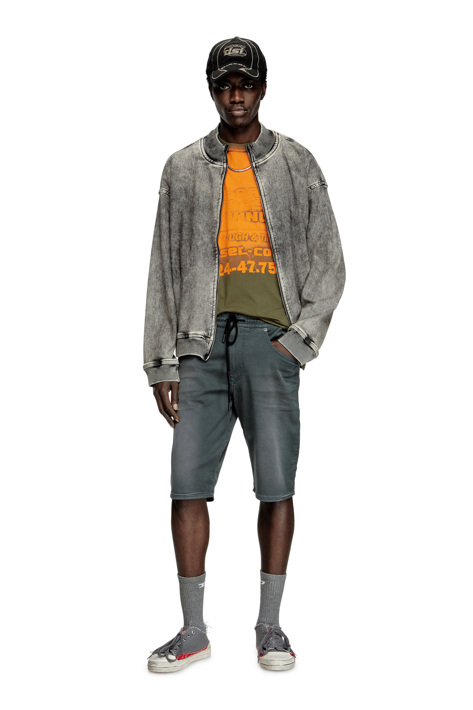 Diesel - 2033 D-KROOLEY-SHORT JOGG, Man's Chino shorts in JoggJeans in Dark grey - 1