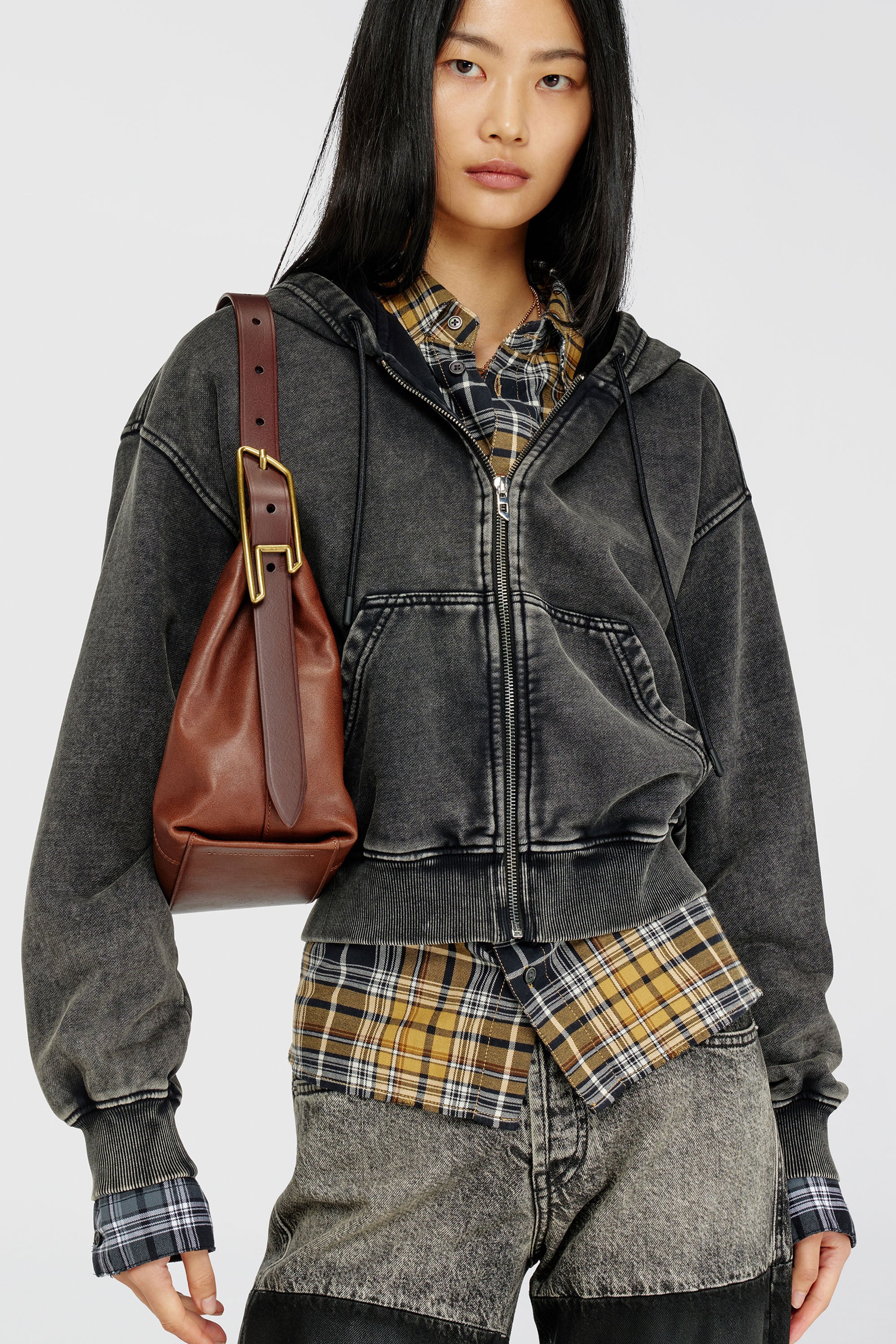 Diesel - D-LINE HOBO S, Woman's D-Line-Shoulder bag in leather in Dark Brown - 2
