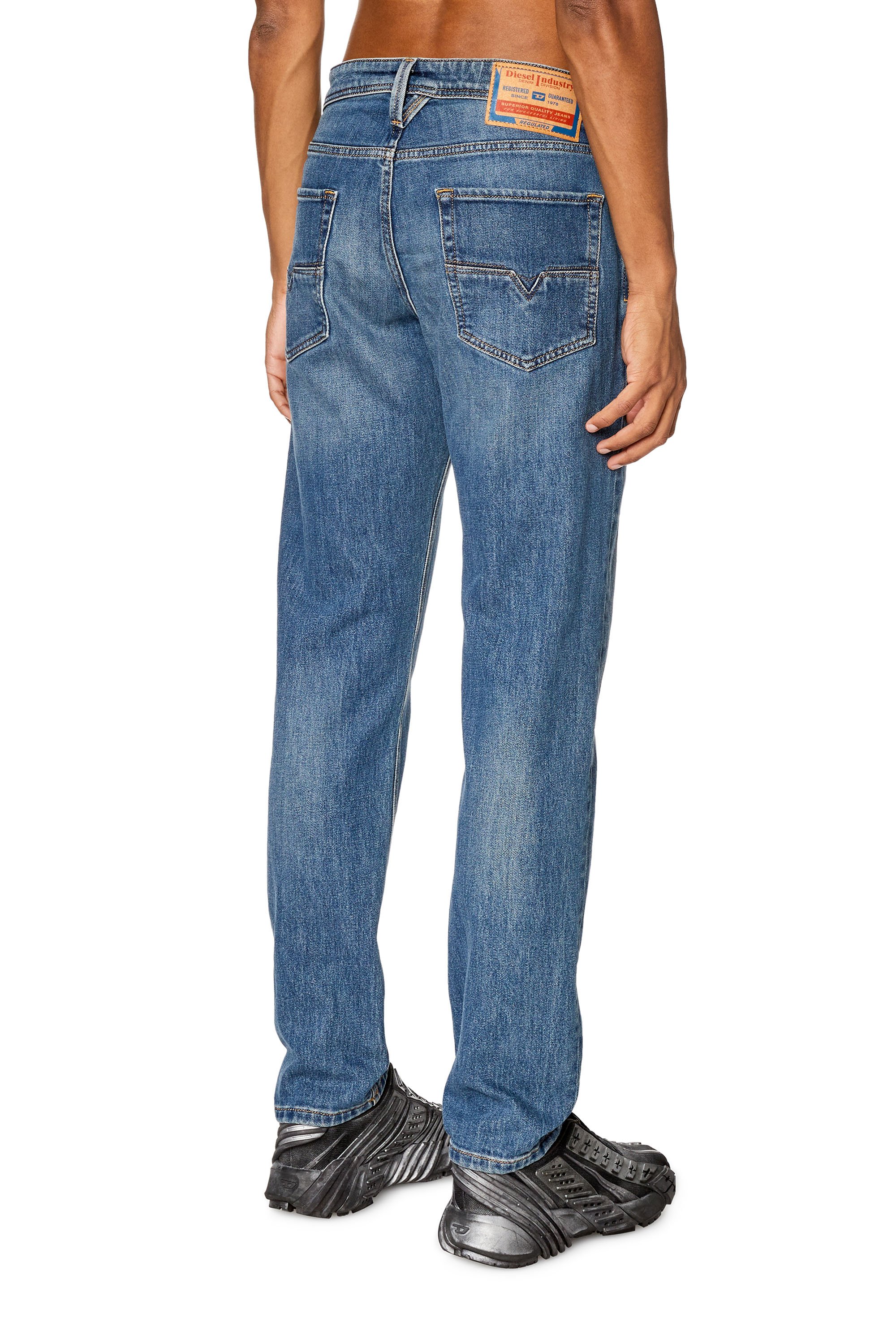 Diesel - Tapered Jeans 1986 Larkee-Beex 09F88, Man's Tapered Jeans - 1986 Larkee-Beex in Medium blue - 4