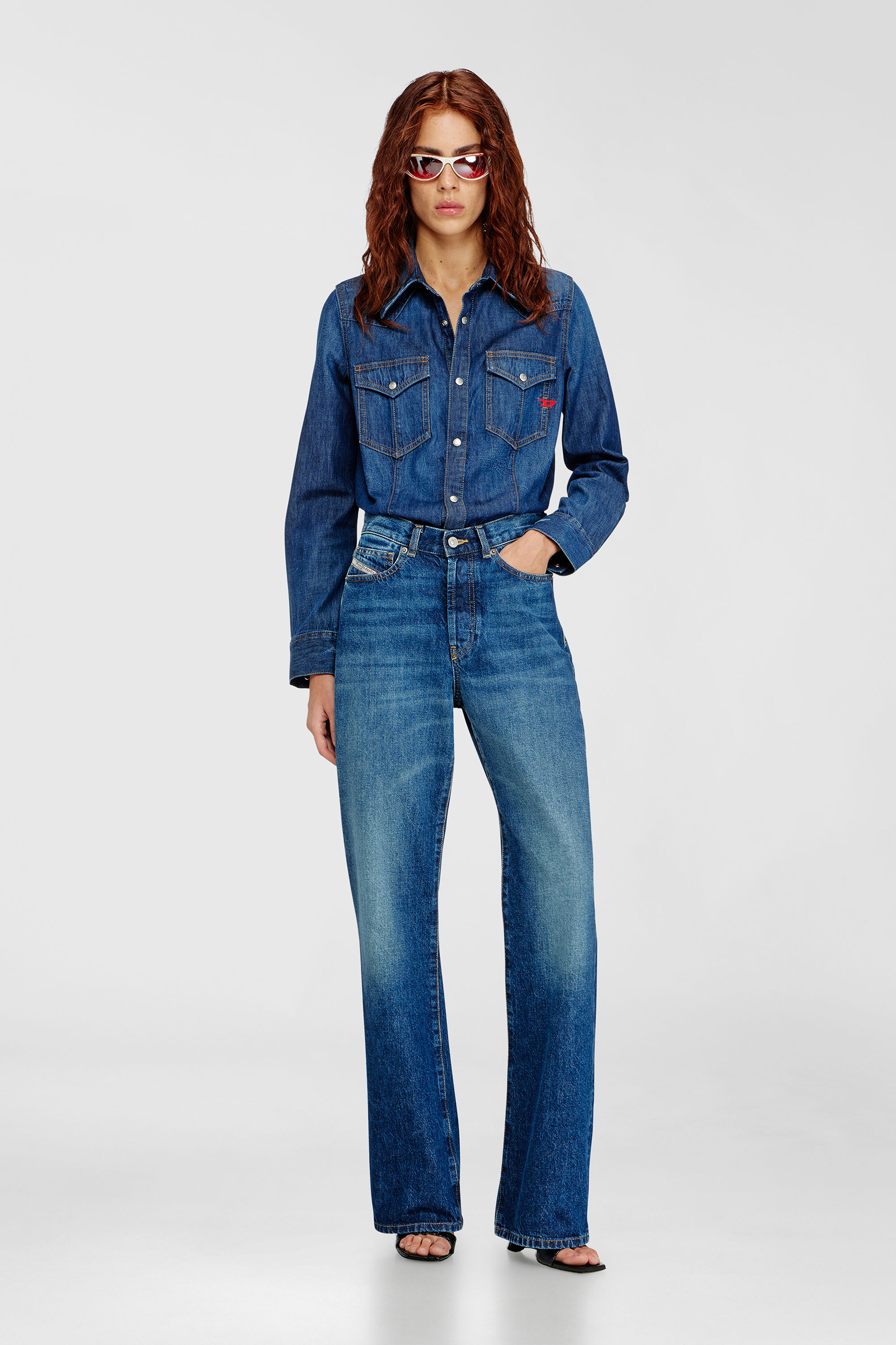 Diesel - DE-WAVES, Woman's Western shirt in clean-wash denim in Medium blue - 2