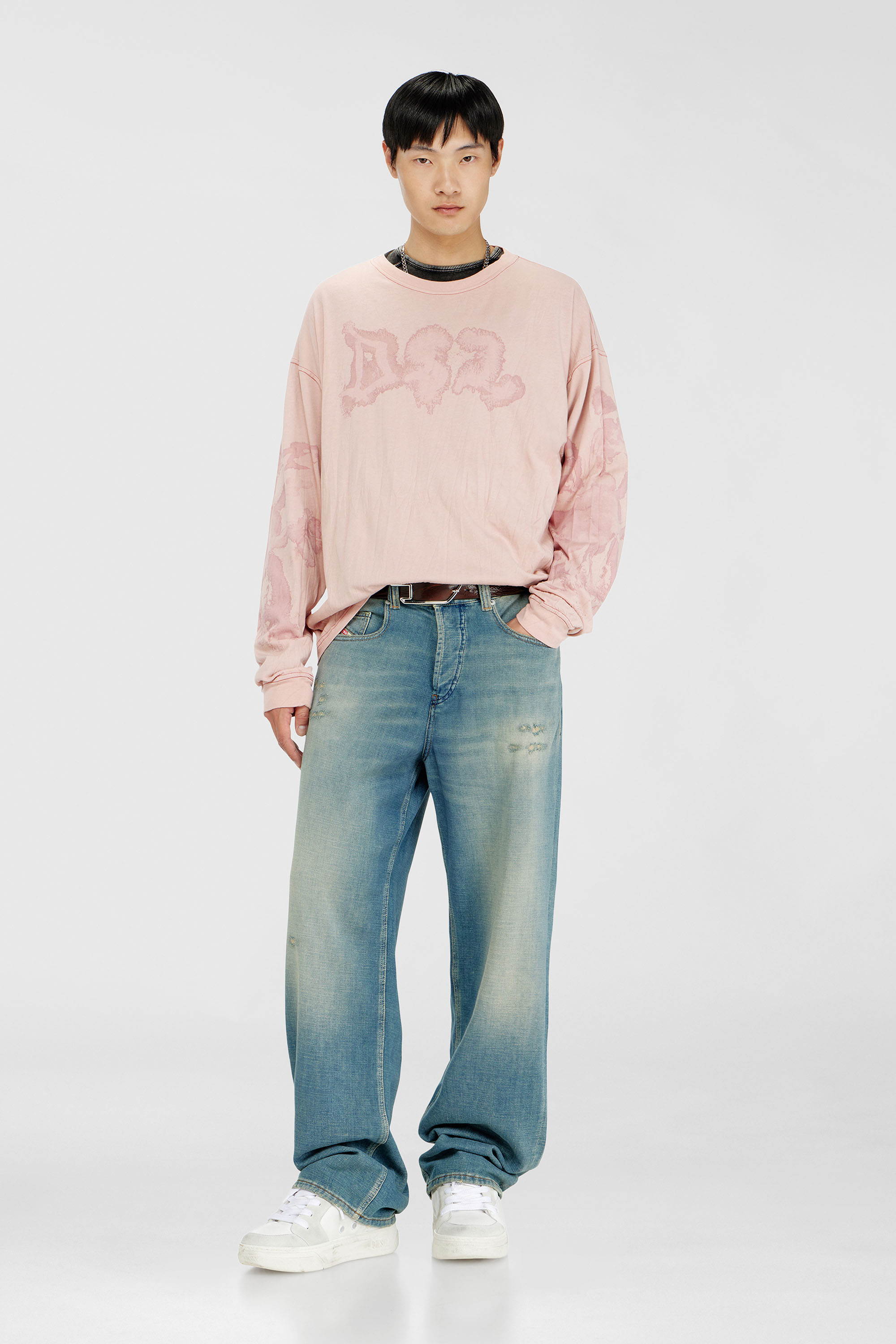 Diesel - T-BOXT-LS-AA4, Man's Relaxed long sleeve tee with blotched print in Pink - 2