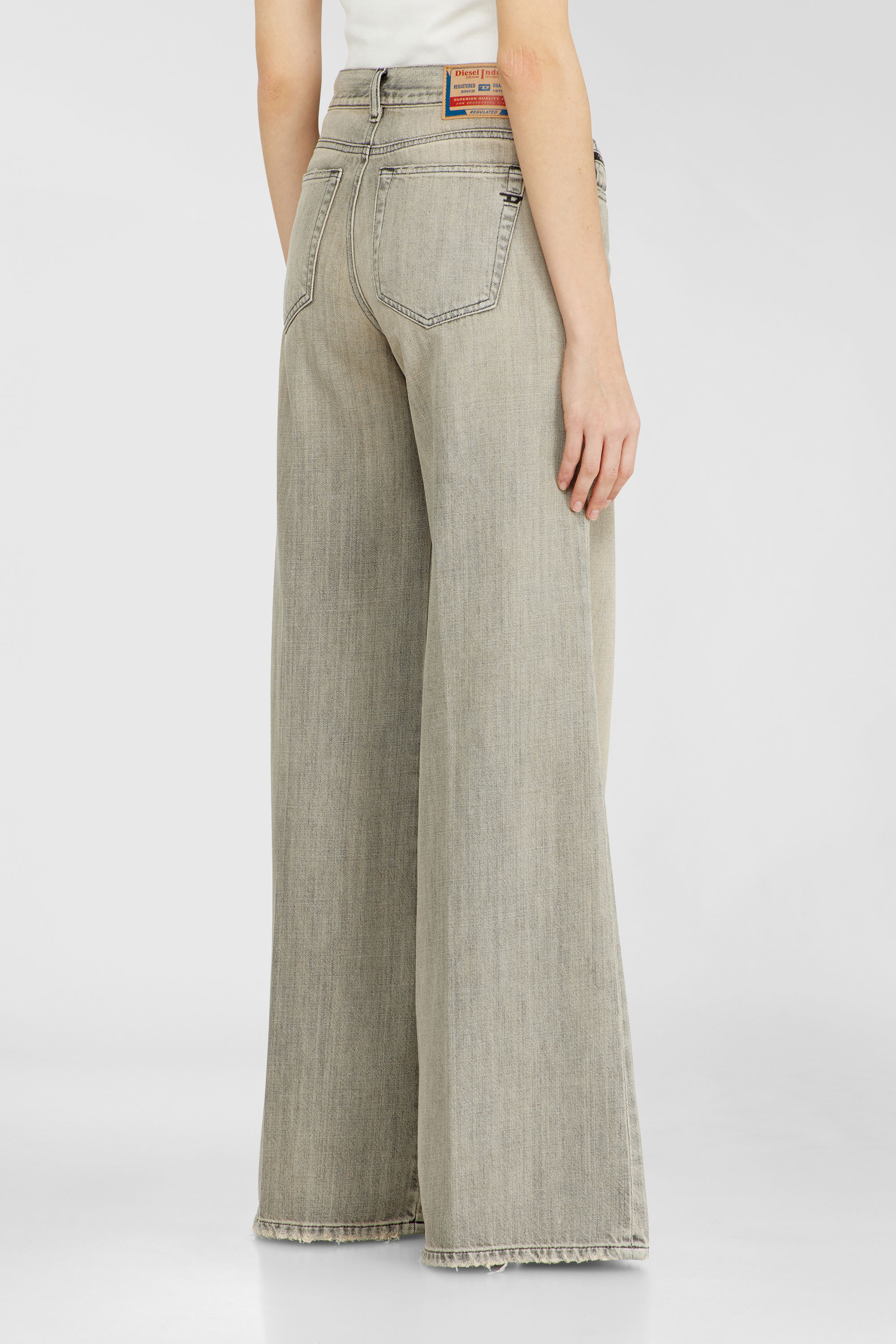 Diesel - Woman's Flare Jeans 1978 D-Akemi 068RU, Grey - 5
