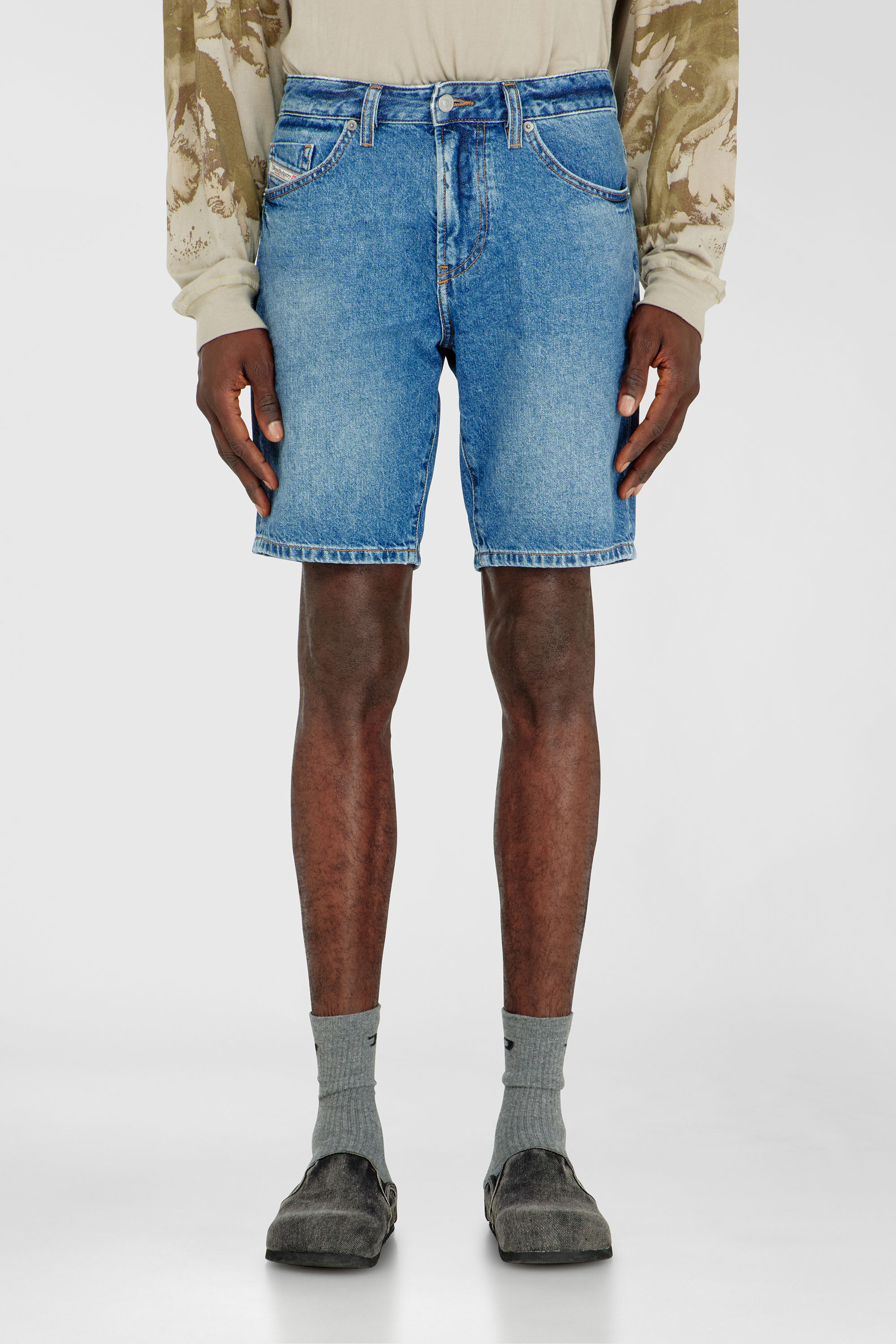 Diesel - D-FIN, Man's Slim shorts in clean-wash denim in Blue - 1